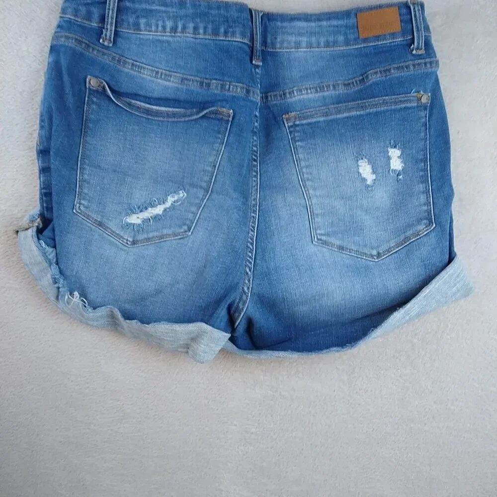 Judy Blue High Rise Cuffed Leopord Denim Shorts Women's 1XL Distressed cutoffs - Picture 10 of 12